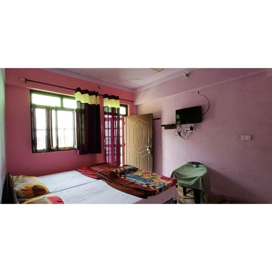 Astha Guest House Gopeshwar Exterior photo