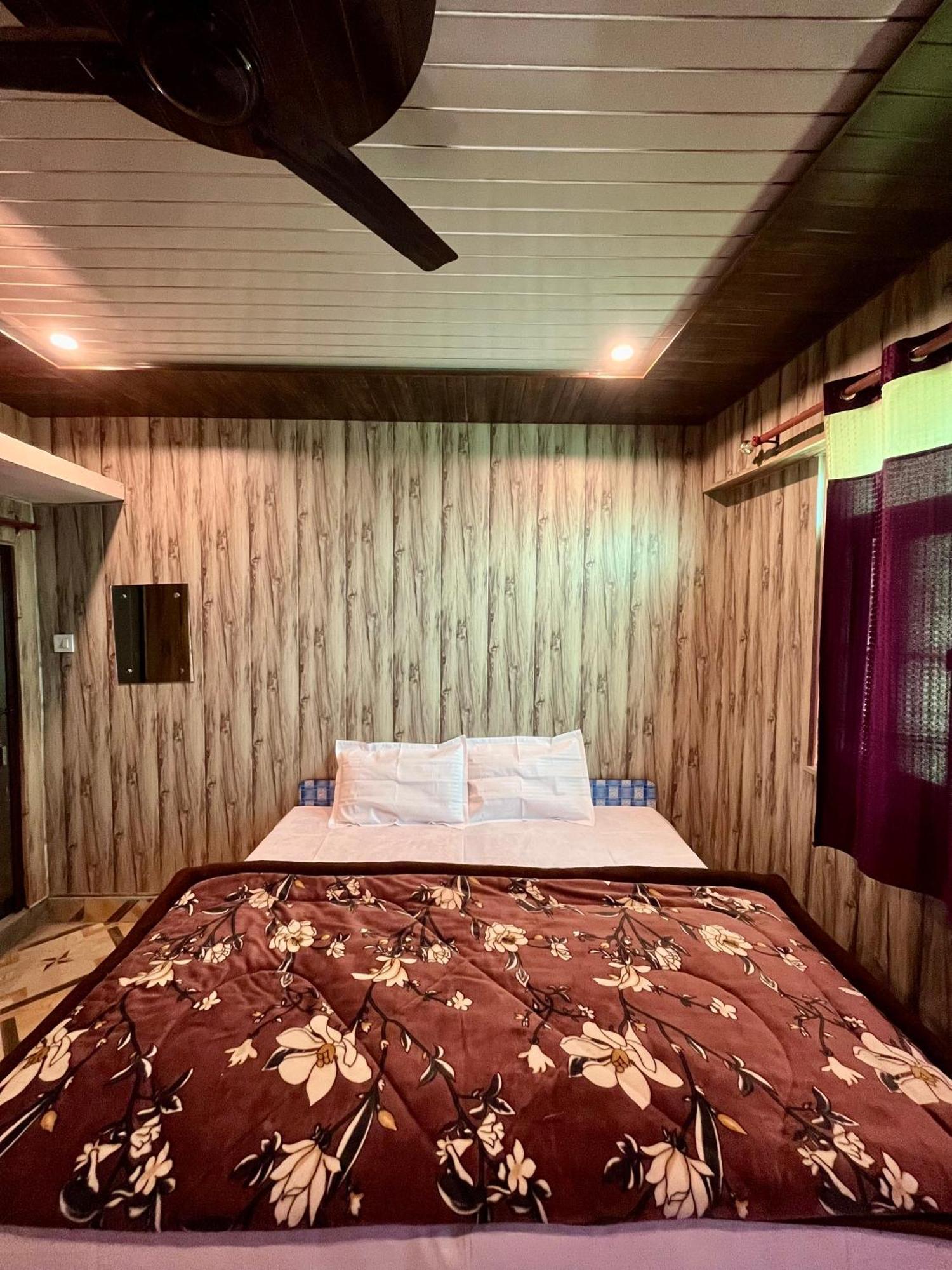 Astha Guest House Gopeshwar Exterior photo