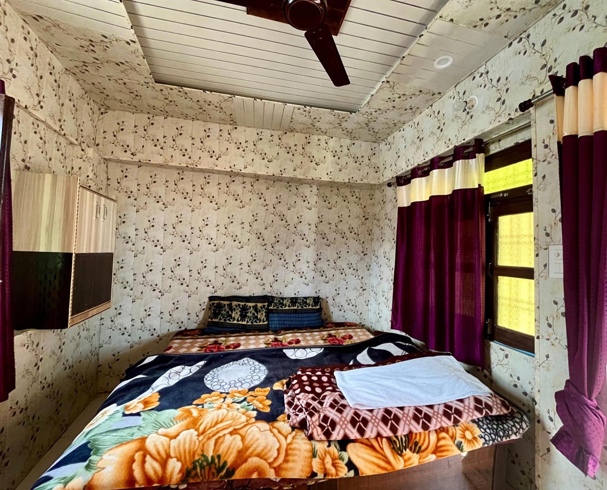 Astha Guest House Gopeshwar Exterior photo